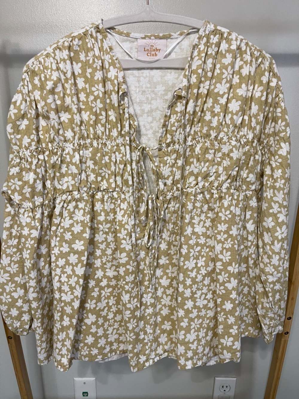The Lullaby Club 100% Cotton Women's Floral Tie-Front Top